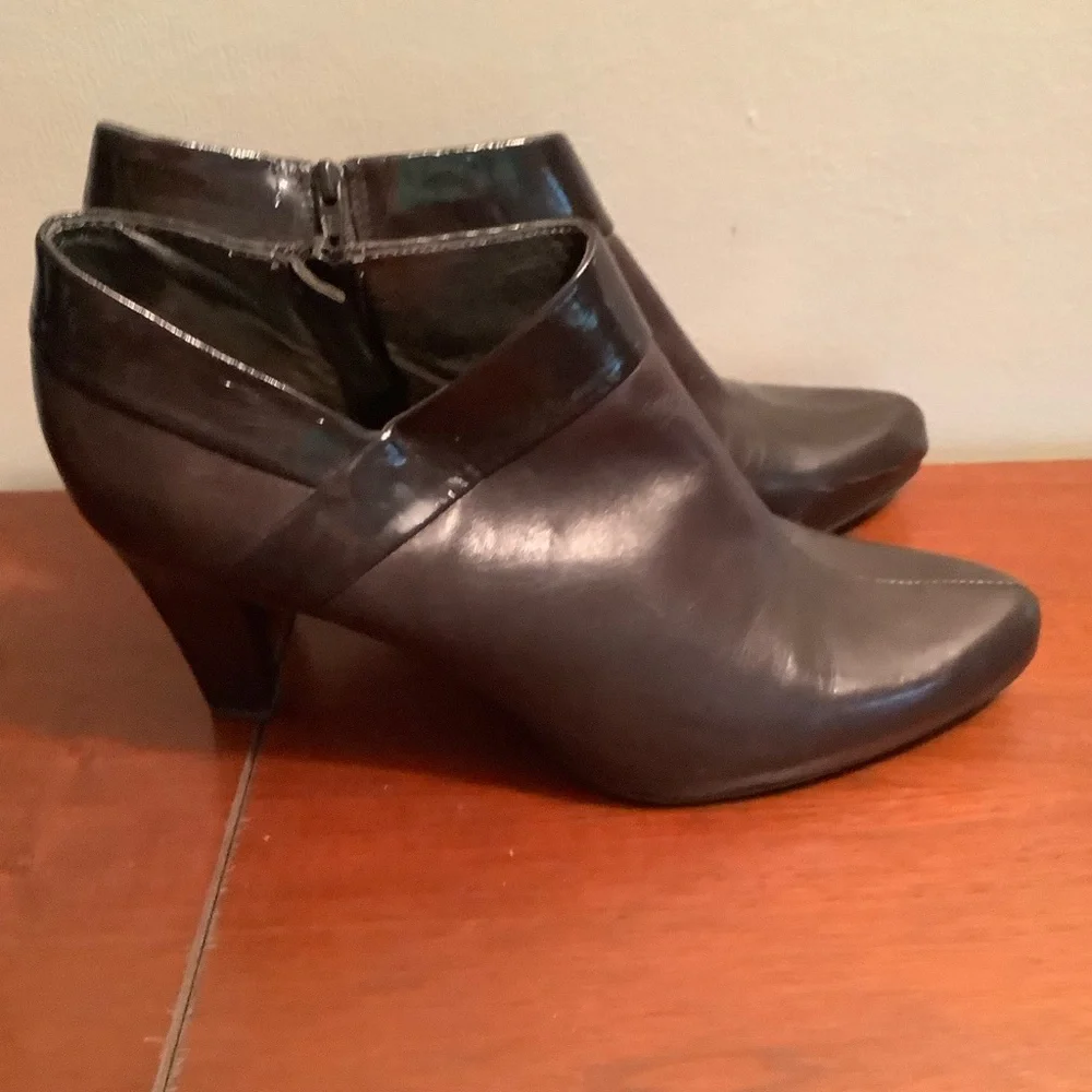NATURALIZER Chocolate Brown Boots - Picture 3 of 4